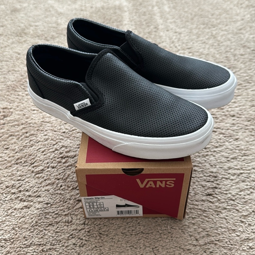 Vans Classic Slip-On M5/W6.5 Perf Leather